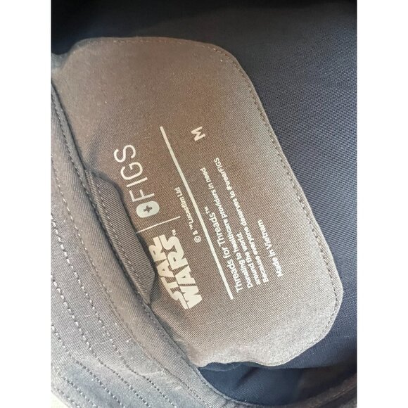 FIGS Scrub Top Star Wars Shirt size Medium Limited Edition 1000052 Nursing - Picture 2 of 7